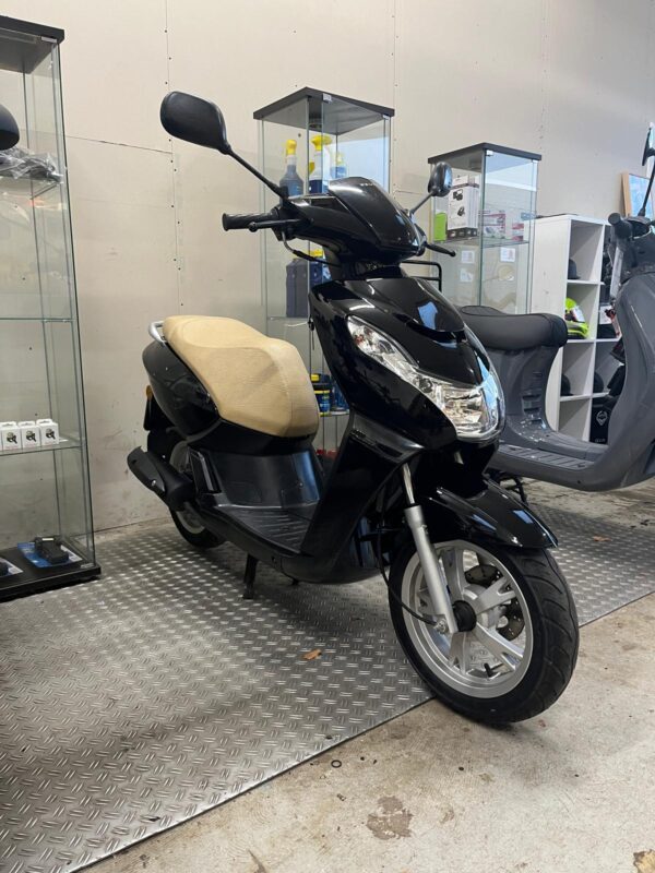 Peugeot Kisbee 45KM 2012 - Afbeelding 2