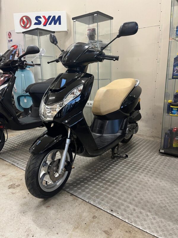 Peugeot Kisbee 45KM 2012