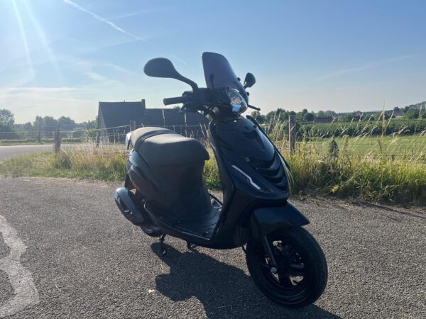 Piaggio Zip 45KM 2023 - Afbeelding 2